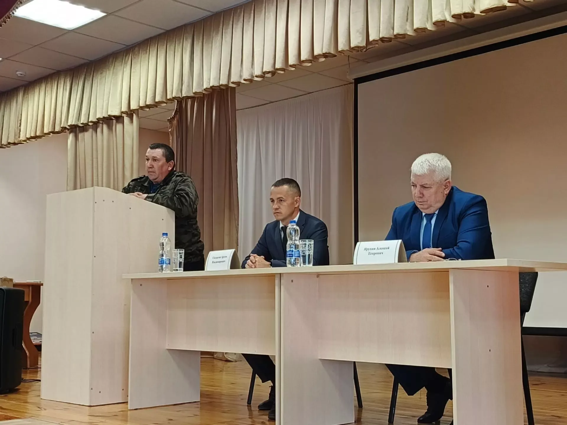 В Нижнечекурском поселении подвели итоги полугодия