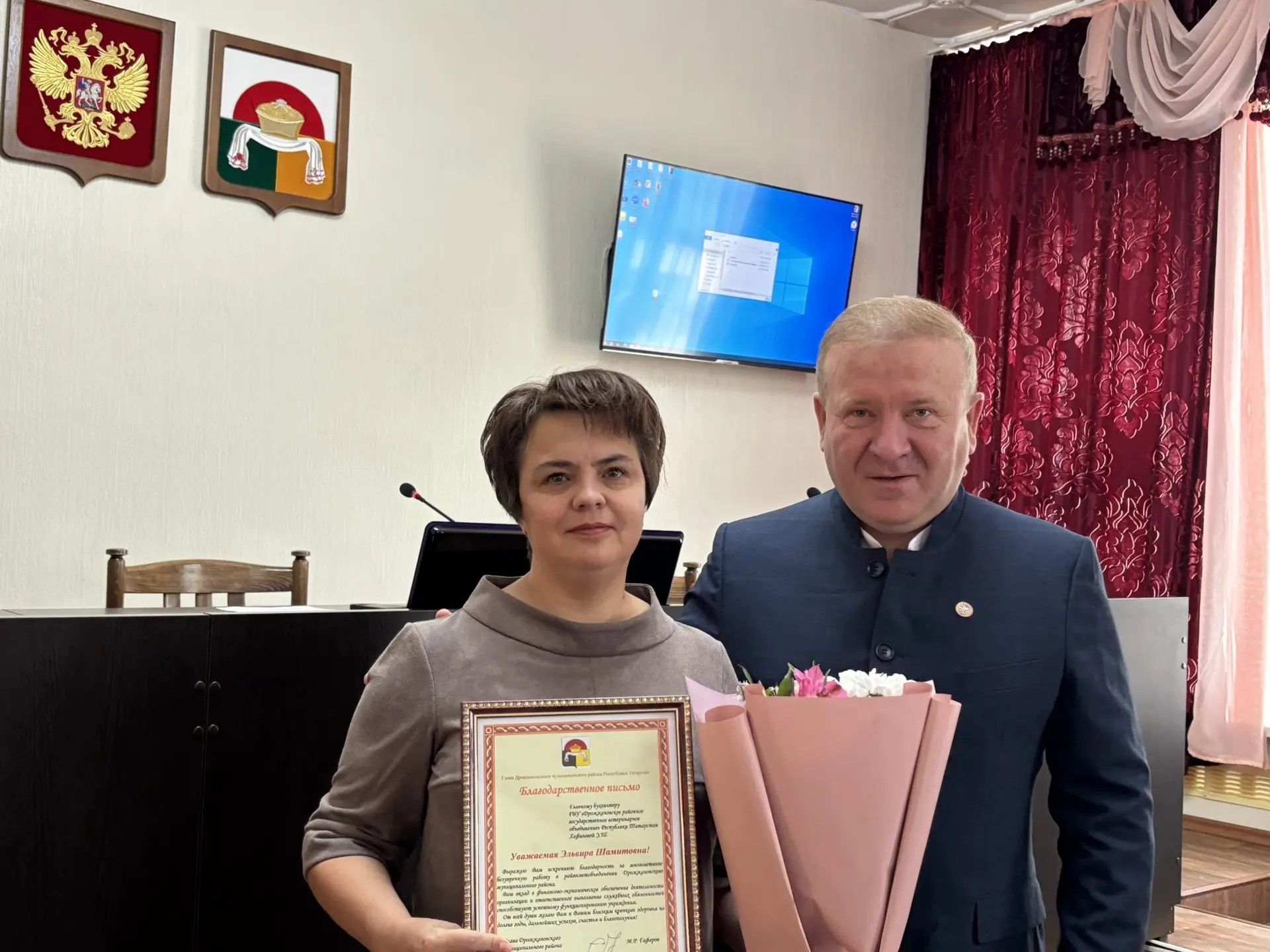Работников ветслужбы Дрожжановского района поздравили с праздником