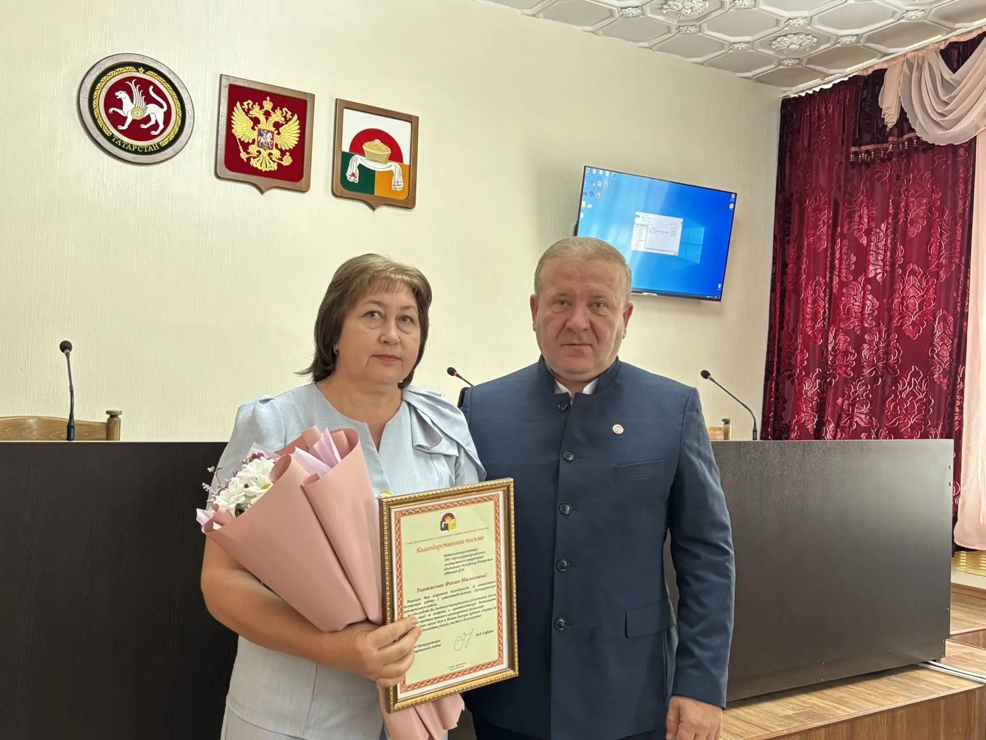 Работников ветслужбы Дрожжановского района поздравили с праздником