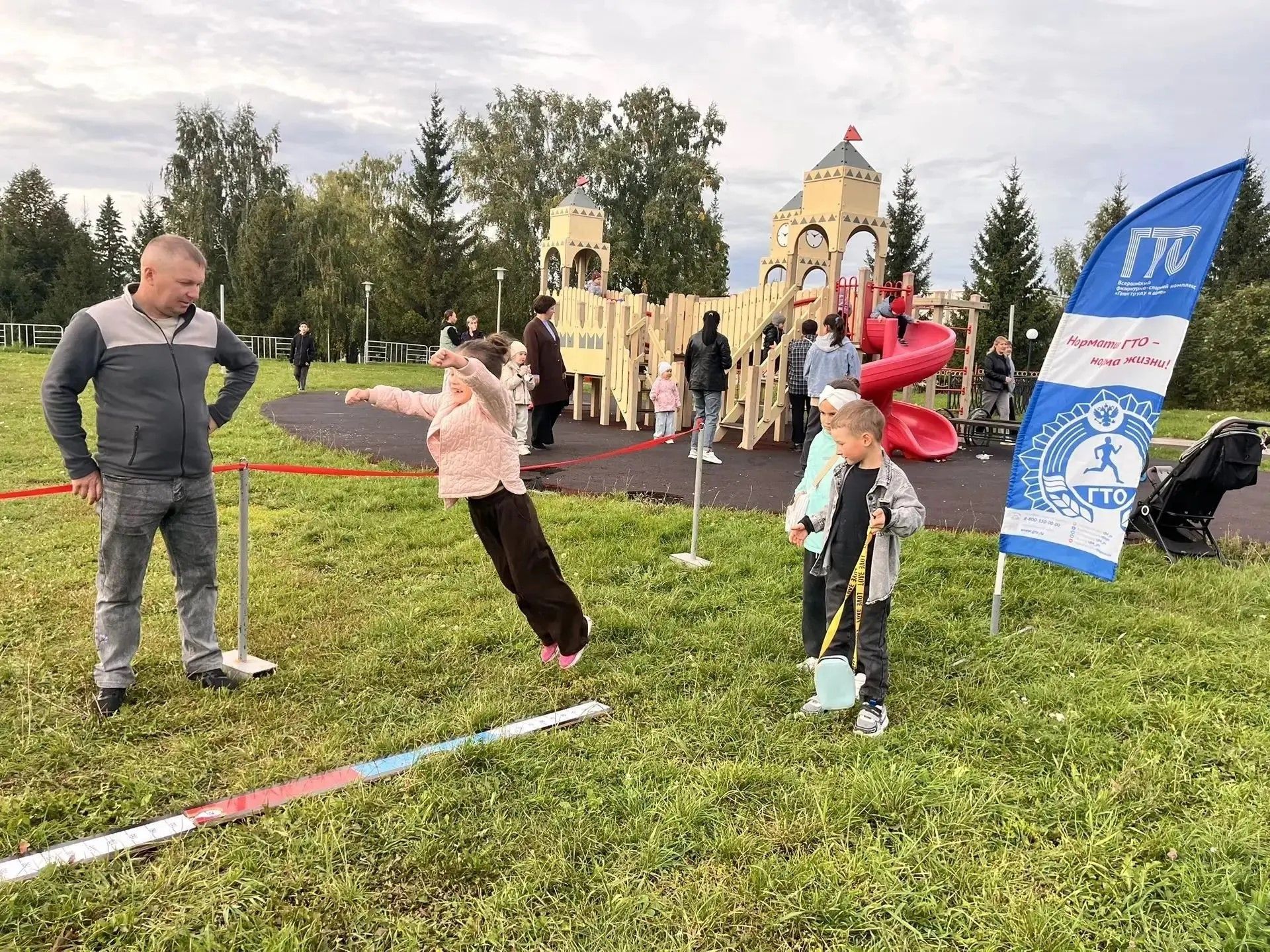 В рамках Фестиваля труда и доблести в Дрожжаном работала мобильная площадка ГТО
