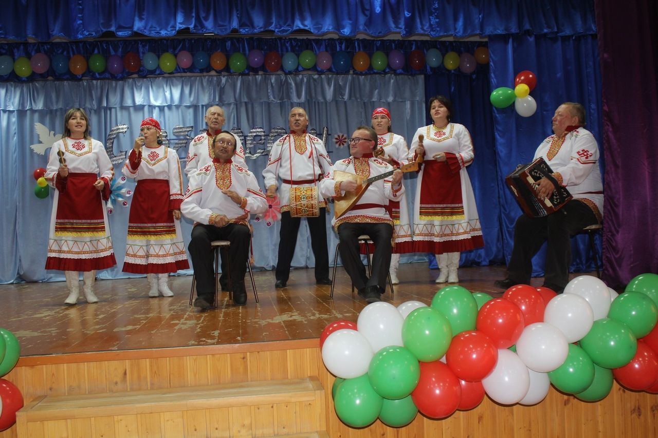 В Хорновар-Шигалях отметили три юбилейных праздника