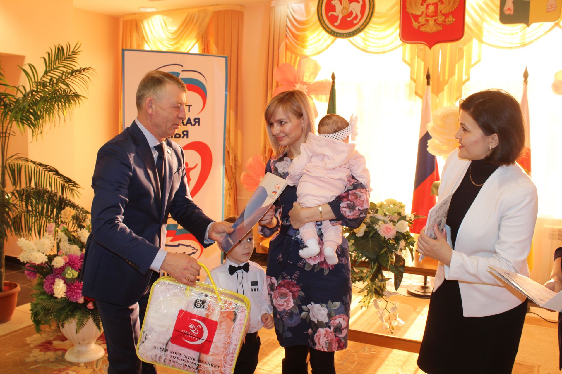 Вручение Сертификата материнский капитал ко Дню Матери в Дрожжаном -2019