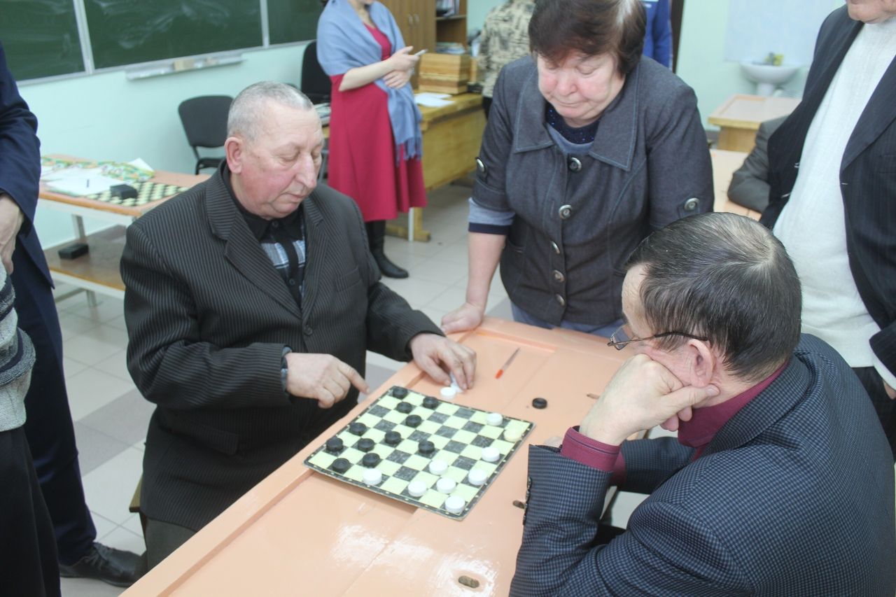 Чемпионат среди дрожжановских ветеранов по шашкам