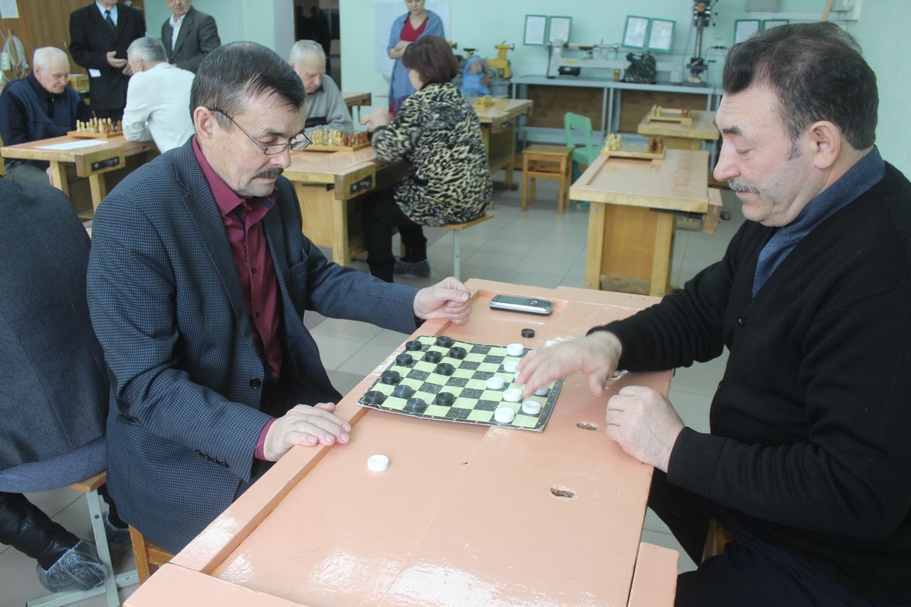 Чемпионат среди дрожжановских ветеранов по шашкам
