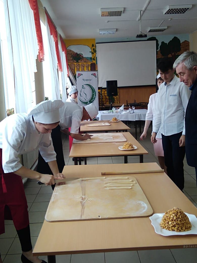 Конкурс татарской кухни в техникуме отраслевых технологий Дрожжановского района