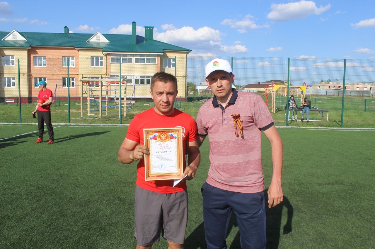 Открытый районный турнир по мини-футболу памяти Марата Салахова 2019