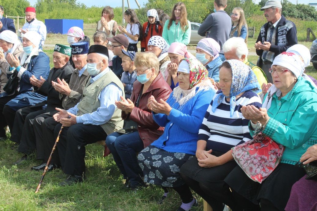 Татар Убыенда авыл тарихына багышланган китап тәкъдир итү чарасы