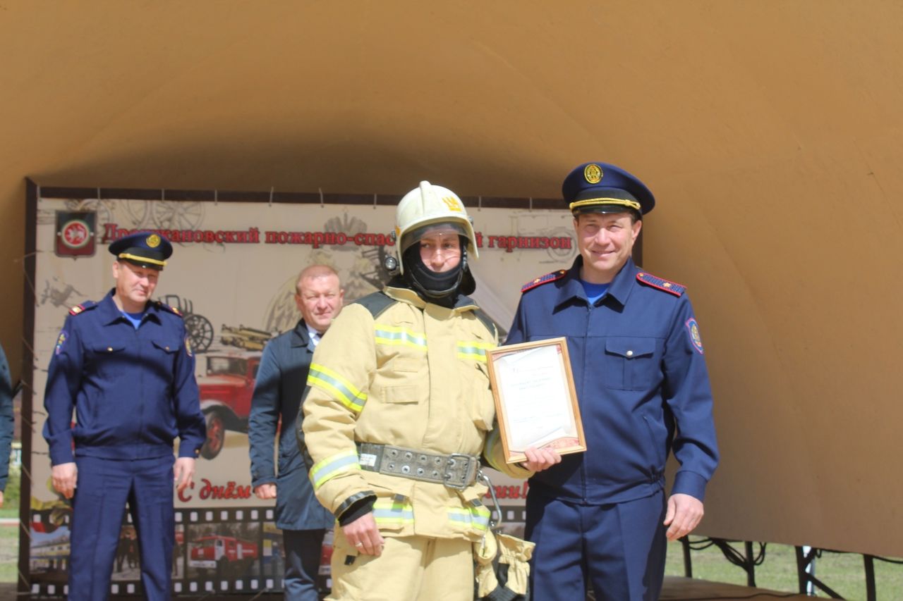 372 летие со дня образования Пожарной охраны России в Дрожжаном