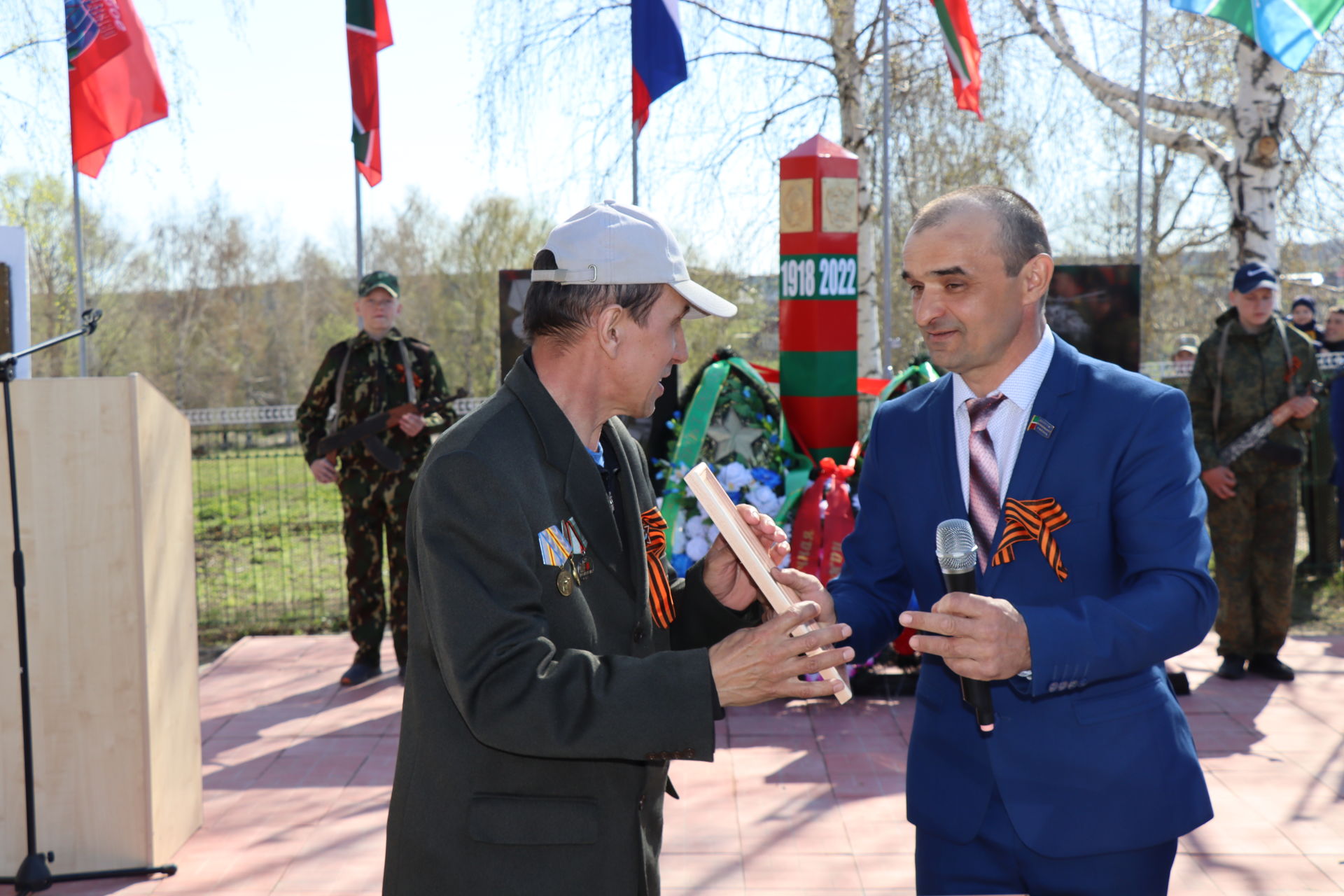 Открытие монумента пограничникам всех поколений в селе Шланга Дрожжановского района -2022