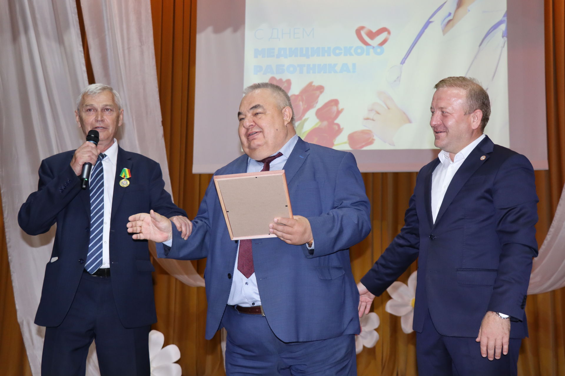 Награждение ко Дню медицинских работников в Дрожжаном -2022