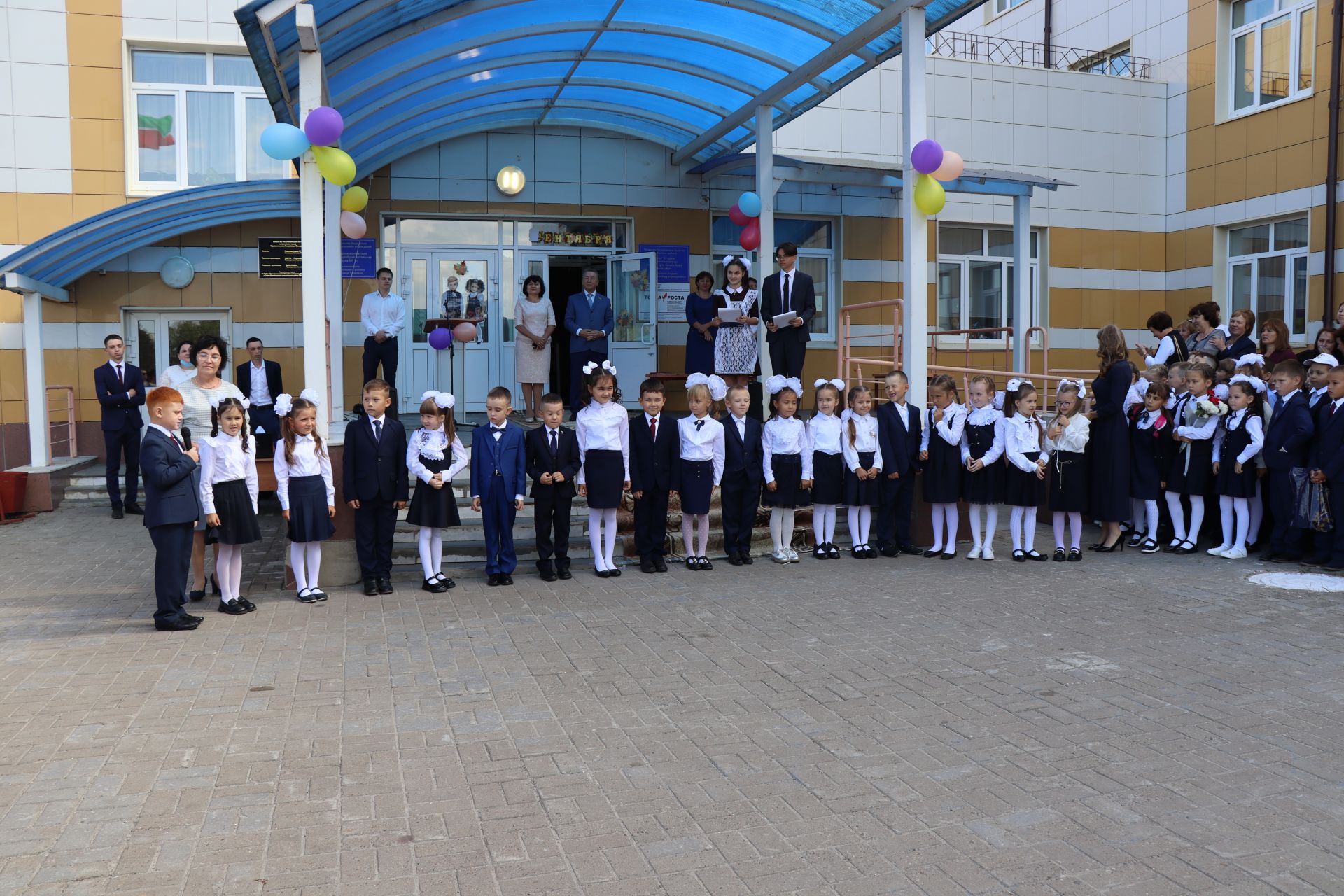 Первый звонок-2022 в школах Дрожжановского района