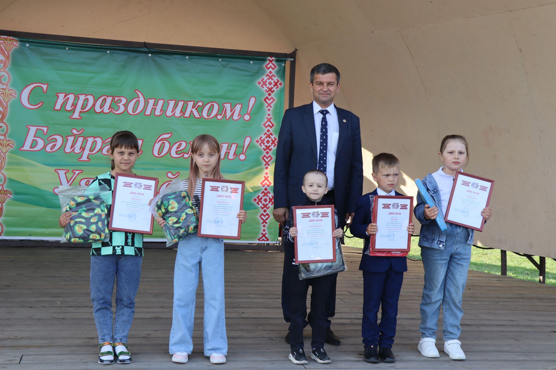 День защиты детей в Дрожжаном -2023