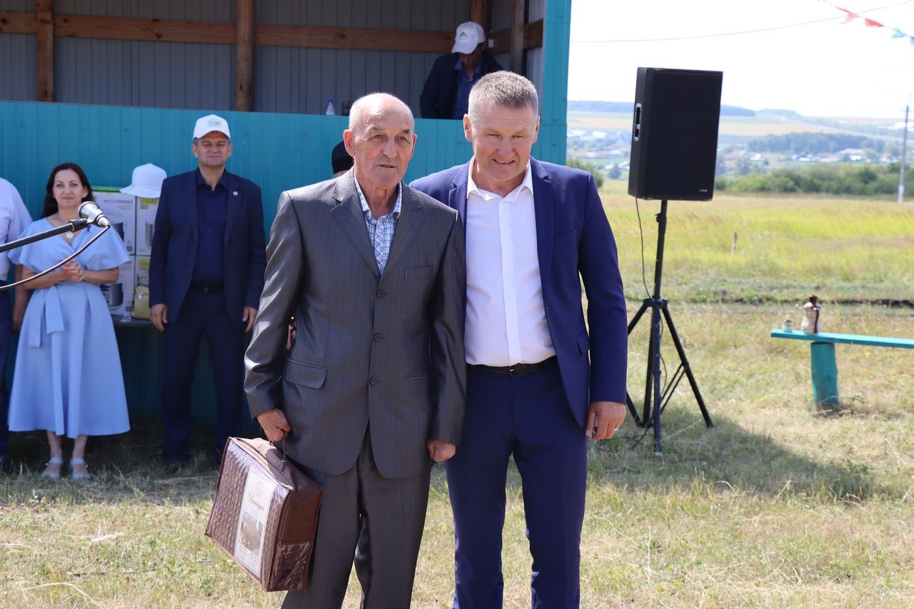 В селе Нижнее Чекурское Дрожжановского района праздновали "День родного края"