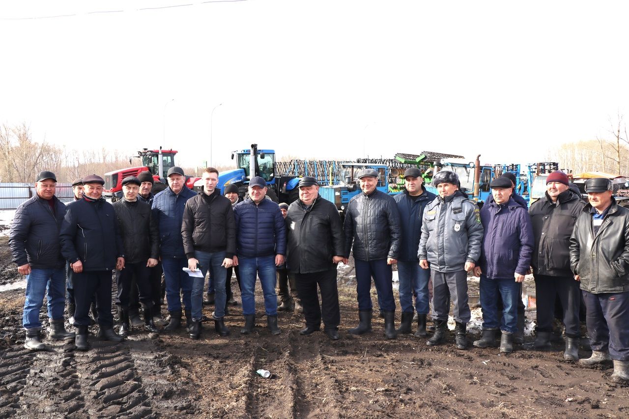 Приемка готовности техники к проведению весенне-полевых работ в Дрожжановском районе -2024