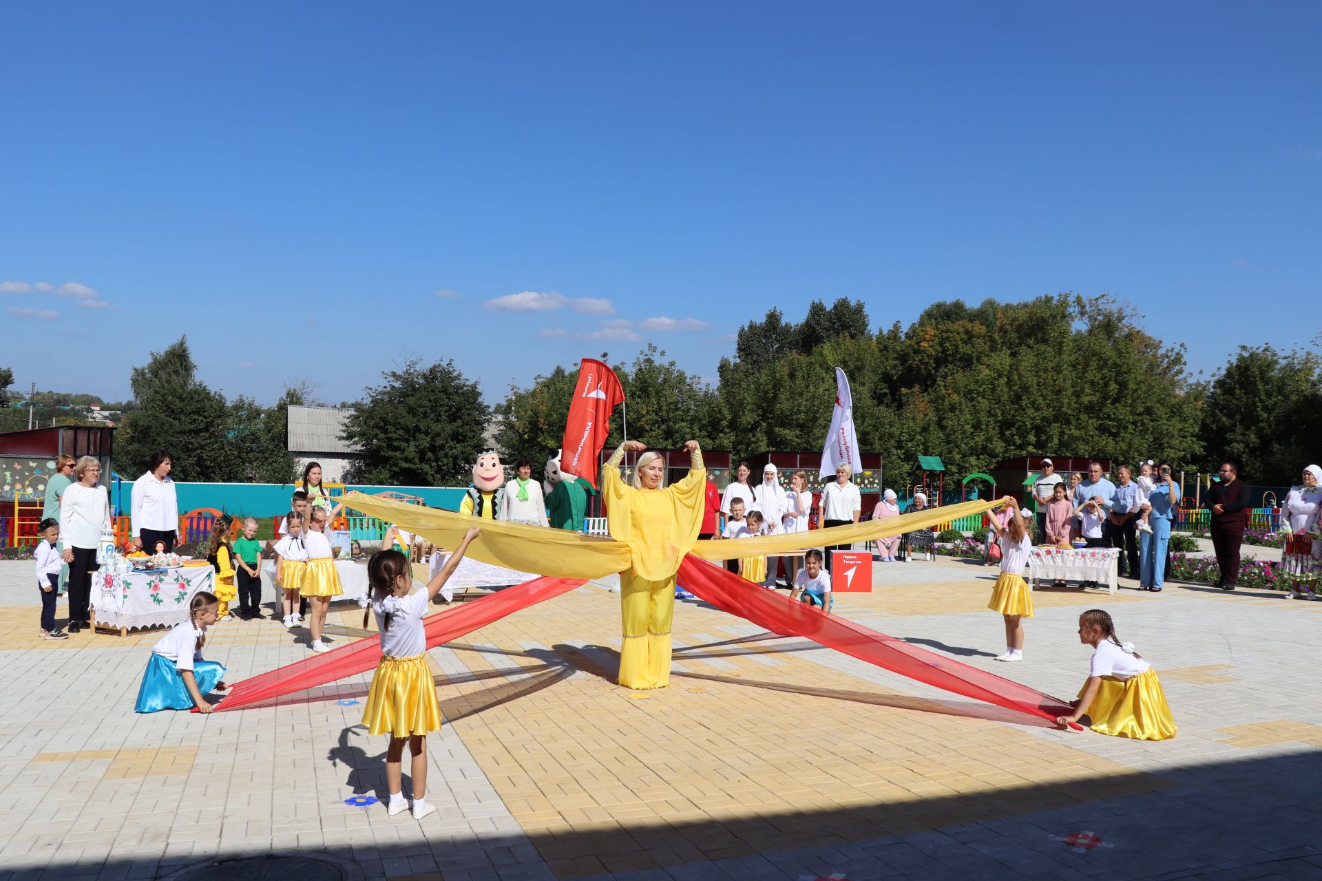 Открытие детсадов в селе Старое Дрожжаное и Большая Акса в Дрожжановском районе-2024