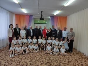 В Стародрожжановском детсаду «Солнышко» прошла встреча с социальными партнёрами- дедушками из Совета ветеранов