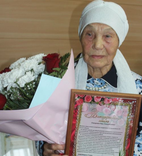 Иске Чүпрәле авылы өлкәнен 85 яше белән котладылар