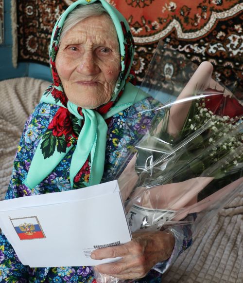 Чүпрәледә тыл хезмәтчәне Елена Васильевна Долгованы 95 яше белән котладылар