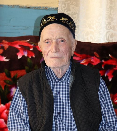 40 ҫул лашасене пӑхнӑ