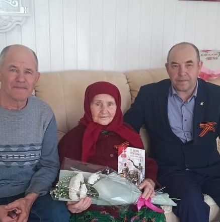 В селе Новое Ильмово Дрожжановского района РТ посетили труженицу тыла