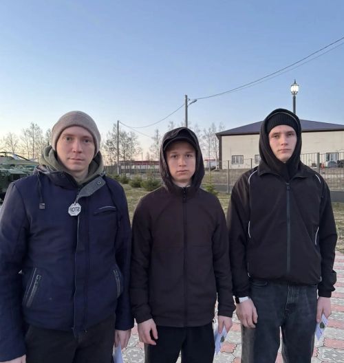 В Дрожжановском районе проводили первую группу призывников на срочную службу