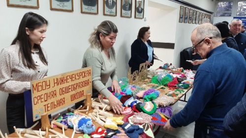 В Дрожжановском районе была организована благотворительная выставка-продажа изделий ручной работы