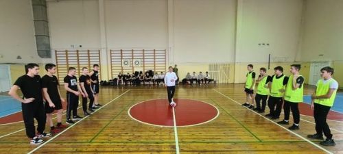 В Дрожжаном прошёл чемпионат района по «КЭС-БАСКЕТ» среди юношеских команд общеобразовательных учреждений