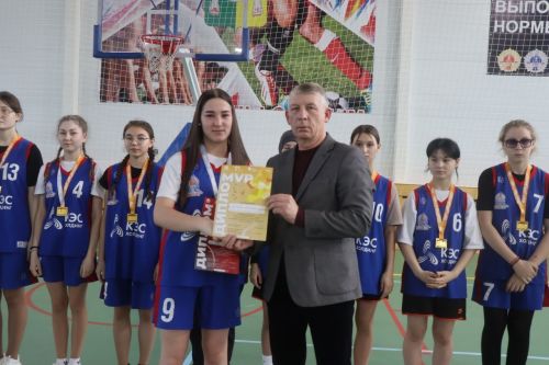 В Дрожжаном прошёл чемпионат района по «КЭС-БАСКЕТ» среди команд девушек общеобразовательных учреждений