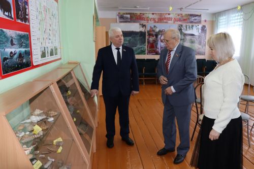 Депутат Госсовета РТ Шакир Ягудин подарил подписку на районку, посетил родное село отца в Дрожжановском районе РТ