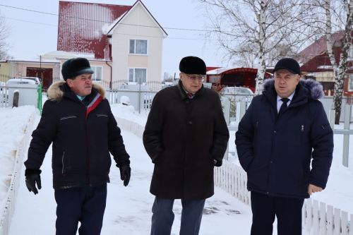 Депутат Госсовета РТ Шакир Ягудин подарил подписку на районку, посетил родное село отца в Дрожжановском районе РТ