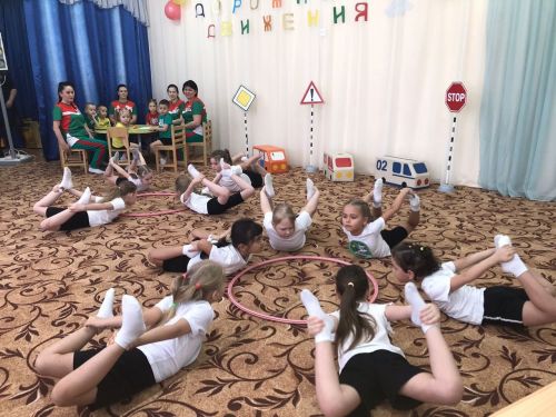В детском саду «Солнышко» прошел КВН по ПДД «Азбука дорожного движения»
