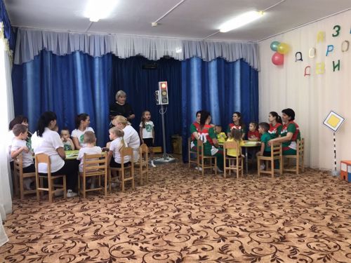 В детском саду «Солнышко» прошел КВН по ПДД «Азбука дорожного движения»
