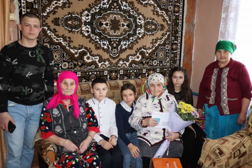 Два долгожителя в Дрожжановском районе отметили юбилейные даты