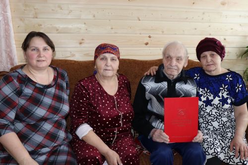 Два долгожителя в Дрожжановском районе отметили юбилейные даты