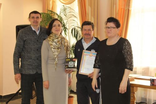 Дрожжановские пенсионеры и семейные команды сразились в шахматы