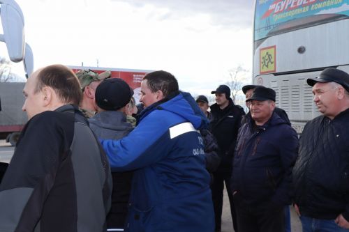 Дрожжановские бойцы из зоны СВО прибыли в отпуск: один из них сразу же сделал предложение своей девушке
