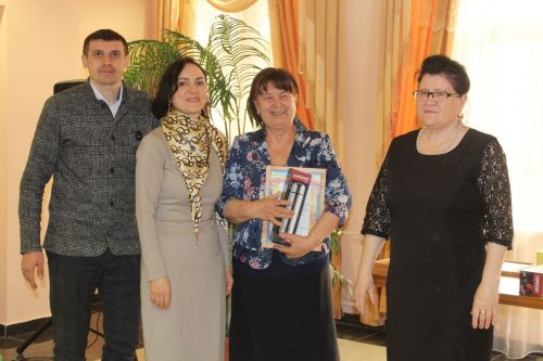 Дрожжановские пенсионеры и семейные команды сразились в шахматы