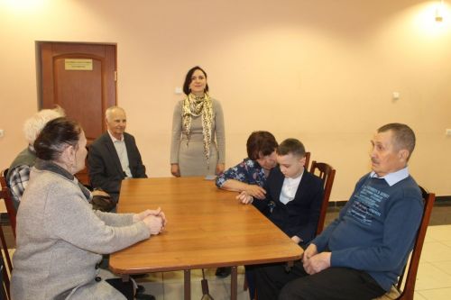 Дрожжановские пенсионеры и семейные команды сразились в шахматы