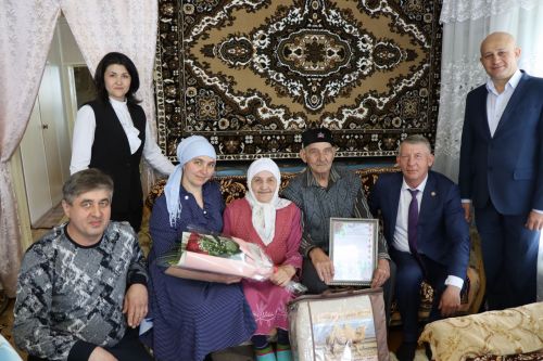В Международный день семьи в Дрожжановском районе чествовали супружеские пары