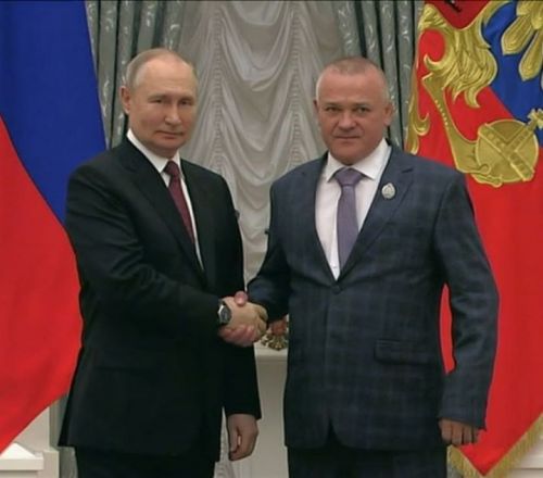 Награда из рук Президента РФ: Владимир Путин вручил государственную награду тетюшскому тренеру Сагиту Ибрагимову