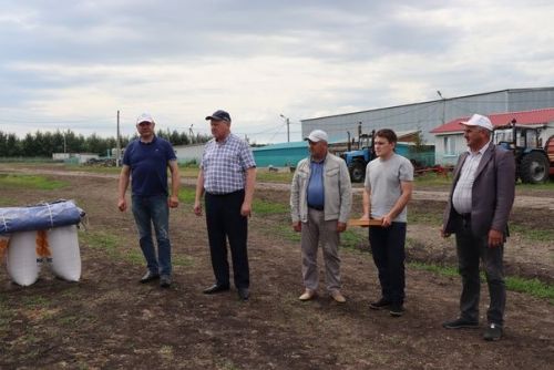 Парад комбайнов состоялся в Дрожжановском районе