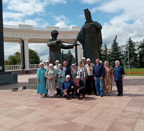 Дрожжановские пенсионеры совершили культпоход в город Саранск