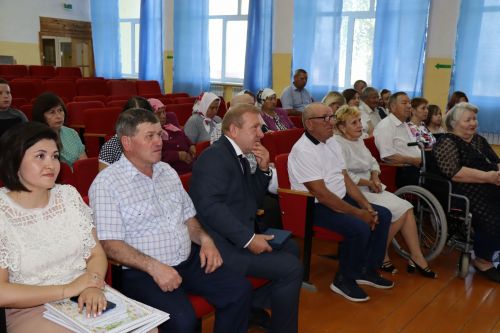 В Дрожжановском районе семья Салифановых получила медаль «За любовь и верность»