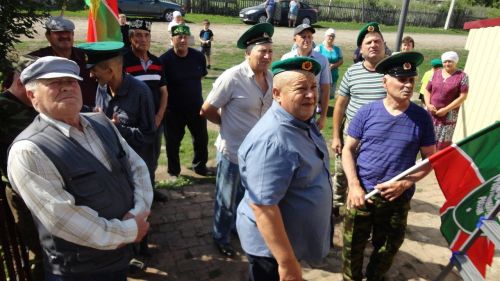 В Дрожжановском районе в доме погибшего в СВО бойца установили памятную доску