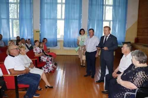 В Дрожжановском районе семья Салифановых получила медаль «За любовь и верность»
