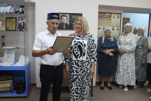 Яңа Кәкерле мәктәбендә олуг мөгаллим Илгиз Нәҗип улы Кәримовны искә алдылар