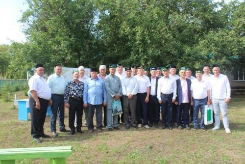 Яңа Кәкерле мәктәбендә олуг мөгаллим Илгиз Нәҗип улы Кәримовны искә алдылар