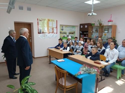 Яңа Кәкерле мәктәбендә беренче кыңгырау чыңлады