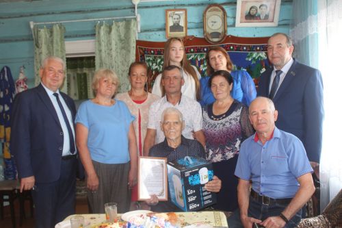 Яңа Элмәле авылында яшәүче сугыш баласы 90 яшьлек юбилеен билгеләп үтте