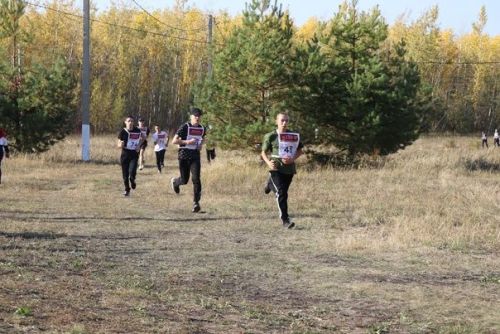 В Дрожжановском районе РТ состоялись соревнования по легкоатлетическому кроссу «Осенний кросс» среди учащихся